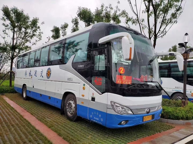 旅游大巴车队实拍·旅游大巴车队实拍·青岛13｜青岛包车高速费停车费谁出?费用含与不含