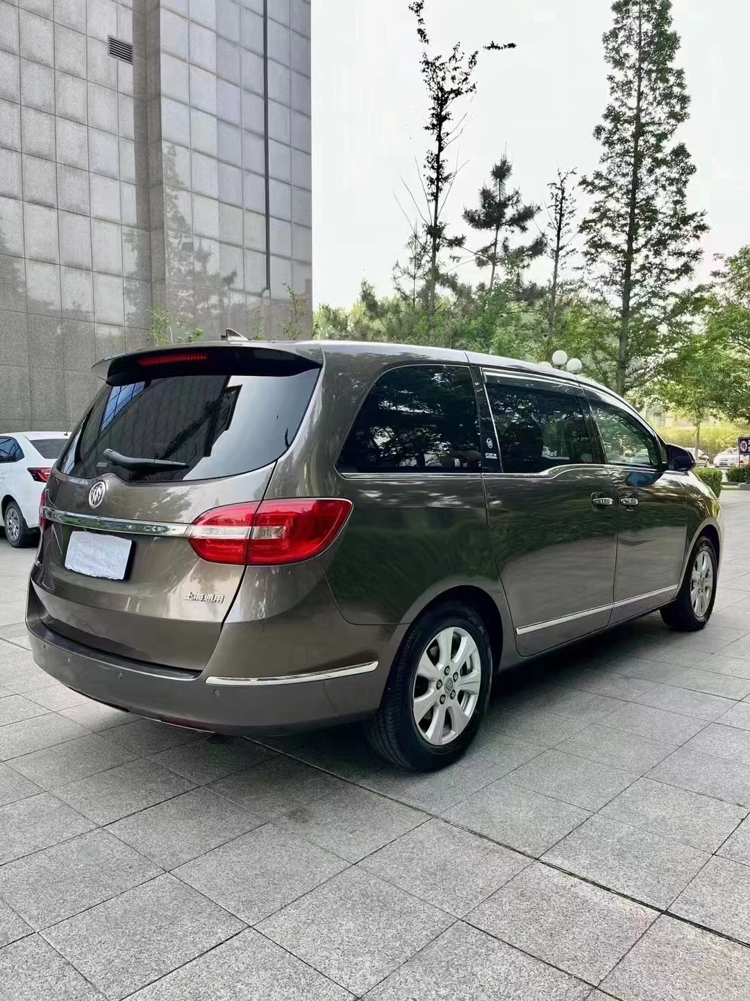 旅游大巴车队实拍·旅游大巴车队实拍·微信图片_20230531111440｜青岛包车合同必须签吗?确认单写哪六项